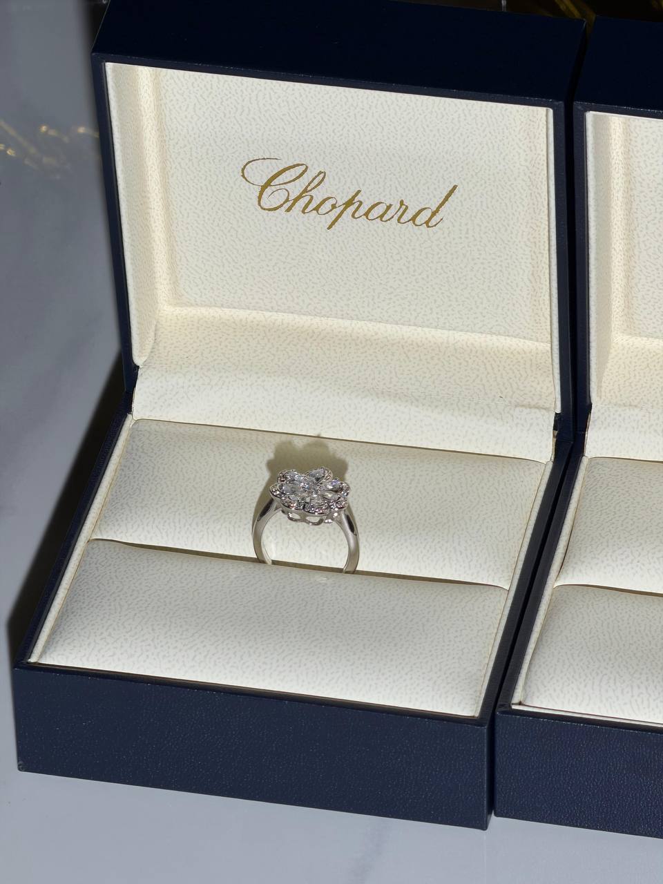 CHOPARD
New Collection 😍
Quality: Super Master 
Non -Tarnish color
For Price 👇 WTSP Text Zain 0568585901

Zain268
♥️♥️♥️
