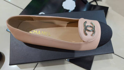 Chanel 

Size 37 to 42(size little big)

110 dhs🇦🇪🇦🇪

Zain146
♥️♥️♥️