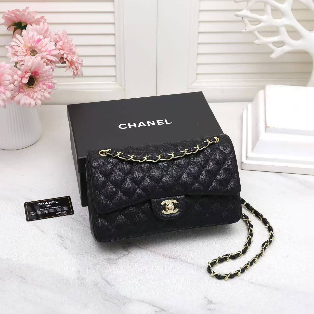 Chanel 
110 dhs🇦🇪🇦🇪
with box
Size 25×7×15cm

Zain42
♥️♥️♥️