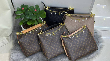 LV
SIZE………. 28CM
95 dhs✅
with BOX✅

Zain244
♥️♥️♥️