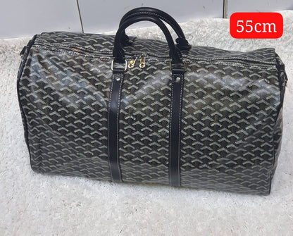 Travel bag 
55cm 
good quality 
120 dhs🇦🇪🇦🇪

Zain168
♥️♥️♥️