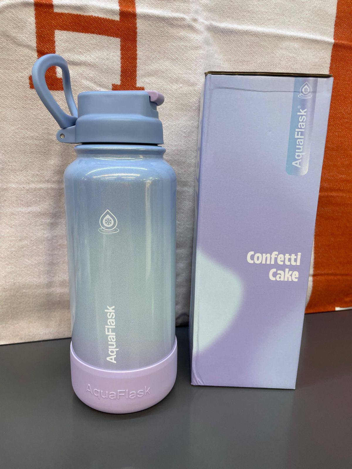 AQUA FLASK bottle 
STANLESS STEEL 
32 oz 945 ml 
65 dhs❣️

Zain88
♥️♥️♥️