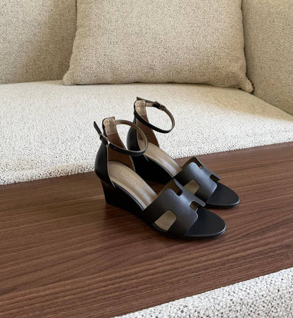 HERMES 🐎
SuperMaster Quality 💯

500 dhs🇦🇪🇦🇪

Size: 36-41 💥
Zain171
♥️♥️♥️
