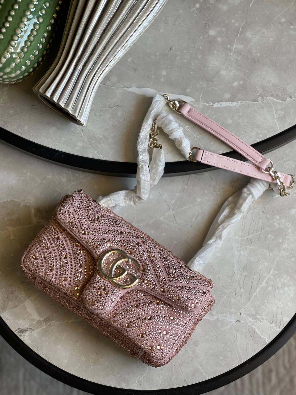 GUCCI ✨
Size:20Cm 💥
Available original box 📦 
With full packing 🎀🎀
Super high quality 💥💥
For Price 👇 WhatsApp✅
0568585901 
0507557372
0552275751 Owner Zain 👌

Zain283
♥️♥️♥️
