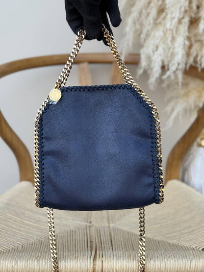 STELLA McCARTENY
18cm
330 dhs✅
Top quality

Zain167
♥️♥️♥️