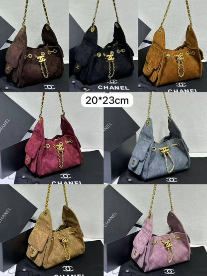 🌟 Chanel Suede
1️⃣ Finish Quality +🎁
Size: 20 * 23 cm
110 dhs🪙🌨️
with box 🎁

Zain115
♥️♥️♥️