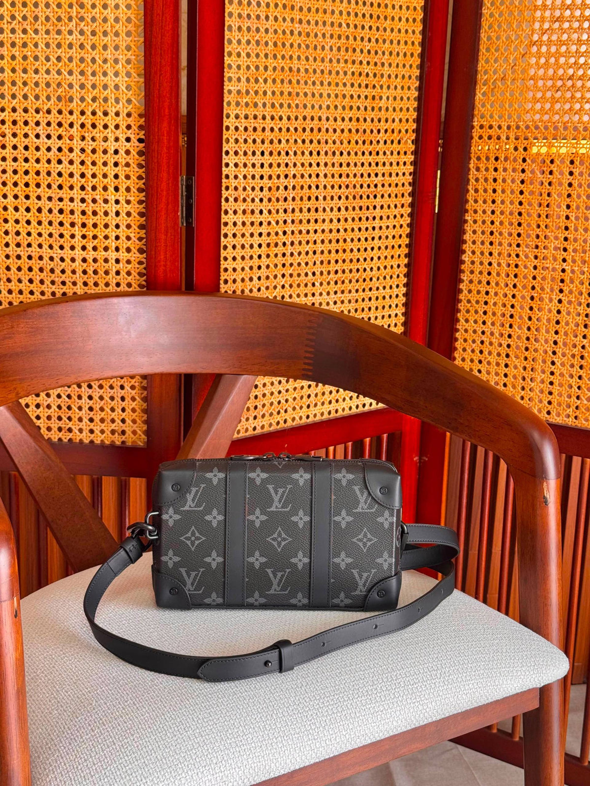 LV
CROSS BODY
850 dhs🇦🇪🇦🇪
Available Again

Zain284
♥️♥️🇦🇪