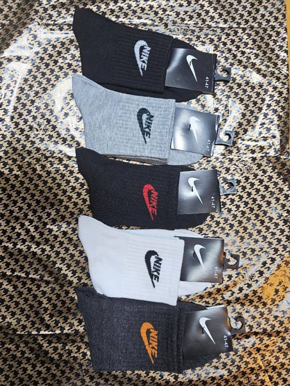 Good quality  socks 
10 packet 
55 dhs✅

Zain27
♥️♥️♥️