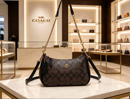 Coach
95 dhs🇦🇪🇦🇪
Size:24*8*15.5

Zain07
♥️♥️♥️