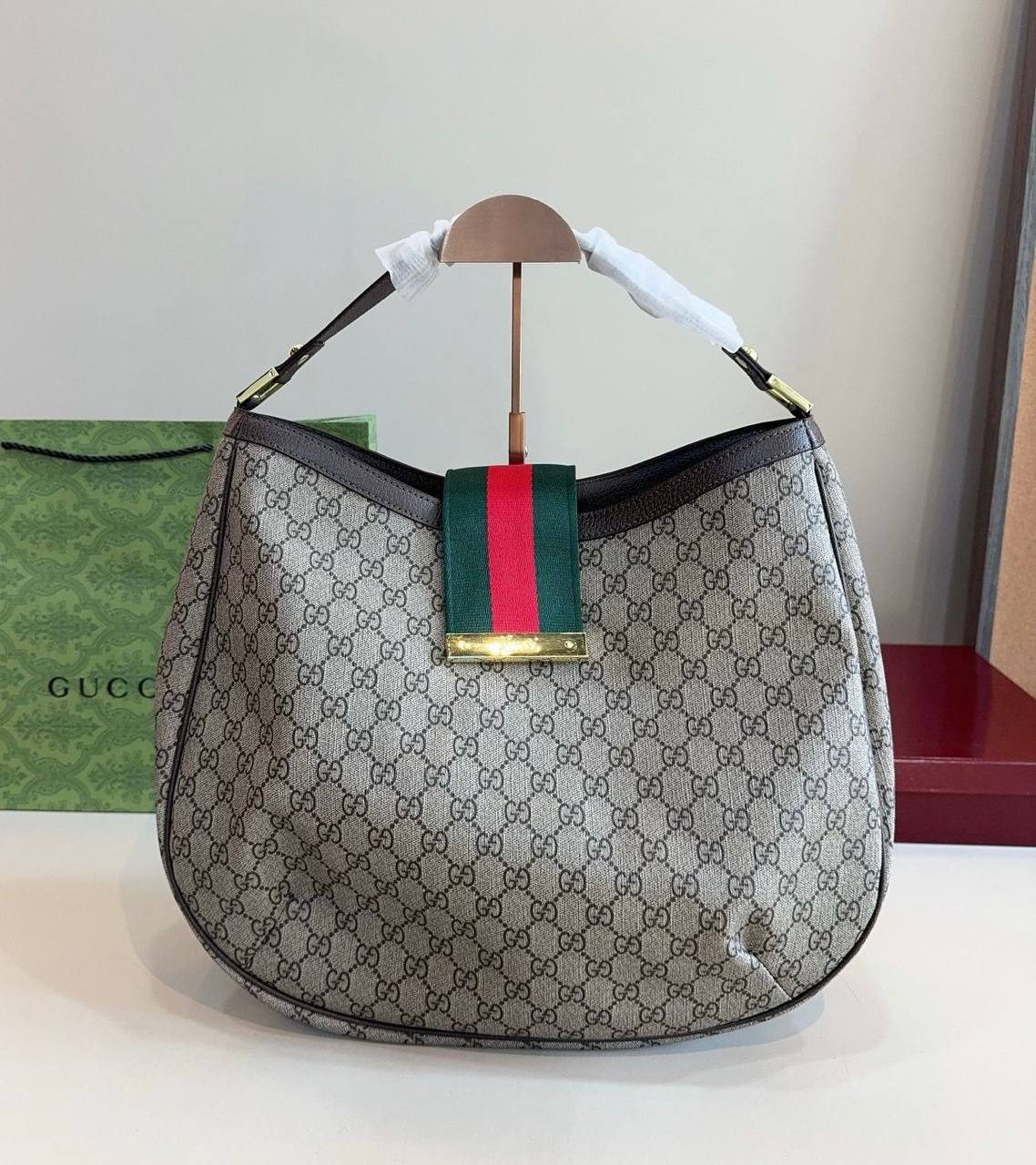 GUCCI 
 HIGH QUALITY 
120 dhs✅

Zain295
♥️♥️♥️