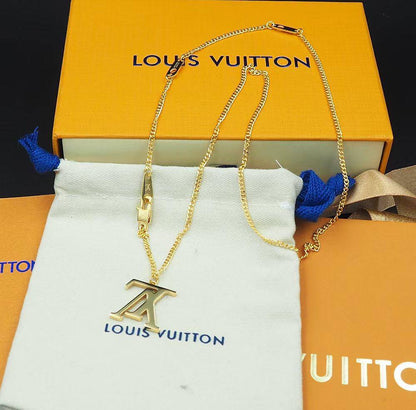 LV NECKLACE
MASTER✨💫
50 DHS✅
WITH BOX AND PAPER BAG 🎁🛍️

Zain89
♥️♥️♥️