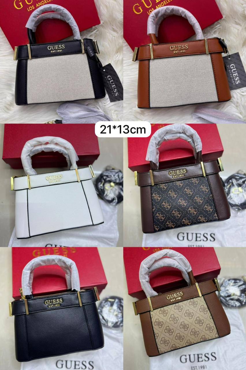 🌹 Guess Hanbag
1⃣️ First quality +🎁
size : 21 * 13 * 7 cm
95 dhs✅
with box 🎁

Zain115
♥️♥️♥️