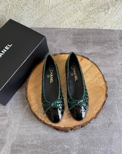 CHANEL 💫😍
SuperMaster Quality 💯
450 dhs✅
Size: 36-41 💥

Zain171
♥️♥️♥️