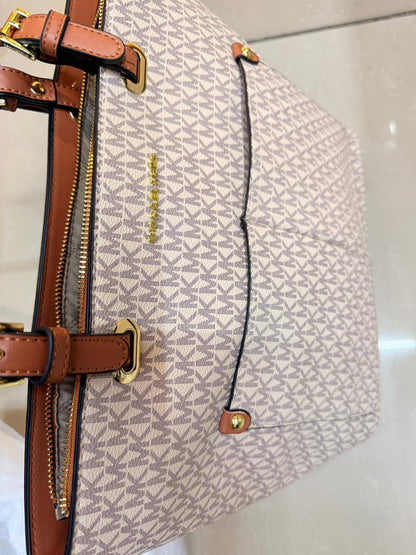 MK
95 dhs🇦🇪🇦🇪
size 38×12×28cm

Zain42
♥️♥️♥️