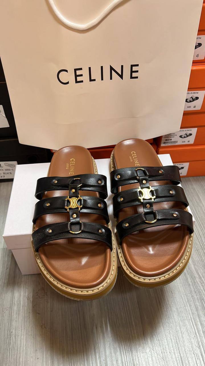 Celine Slipper, 

New Arrived 
Size 36 To 41
105 dhs🇦🇪🇦🇪

Zain120
♥️♥️♥️