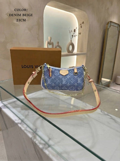 LV ᴇᴍᴘʀᴇɪɴᴛᴇ
sʜᴏᴜʟᴅᴇʀ ʙᴀɢ /ʟᴏɴɢ sᴛʀᴀᴘ
ɢᴏʟᴅʜᴀʀᴅᴡᴀʀᴇ 
ᴡɪᴛʜʙᴏx
ʟᴇᴀᴛʜᴇʀ
sɪᴢᴇ:21ᴄᴍ
95 dhs🇦🇪🇦🇪

Zain56
♥️♥️♥️