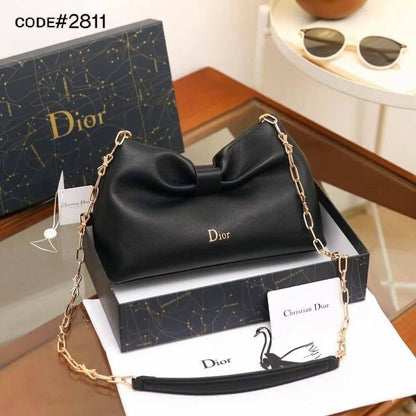 DIOr 

95 dhs🇦🇪🇦🇪
with box

Zain90
♥️♥️♥️