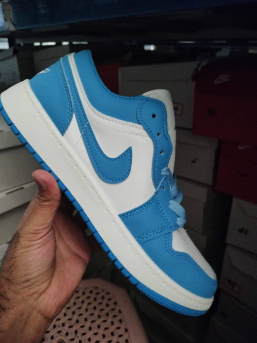 Nike
Size 36 to 45
60 dhs🪙🌨️

Zain05
♥️♥️♥️