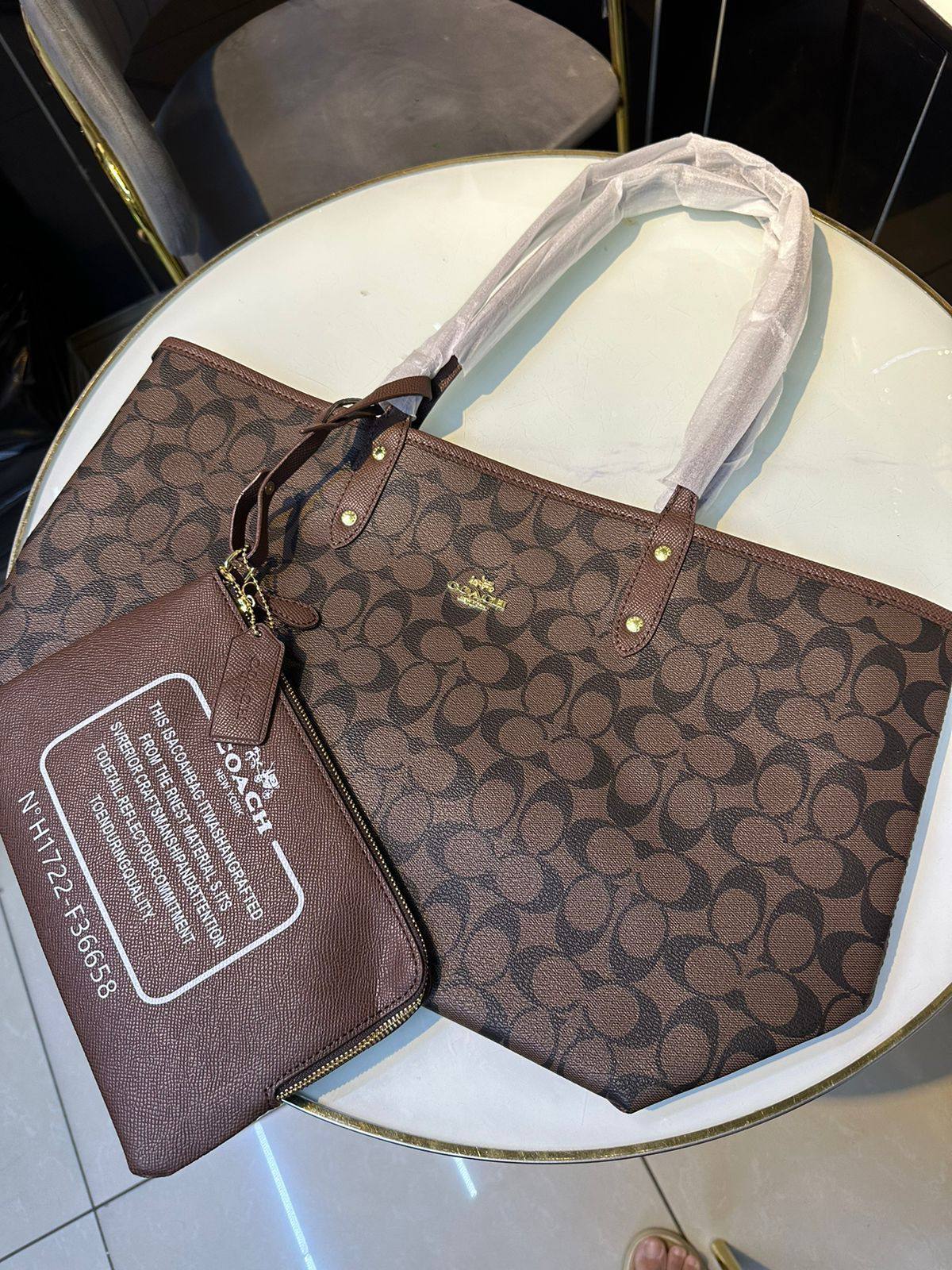 COACH 
90 dhs❤️
Good Quality

Zain90
♥️♥️♥️