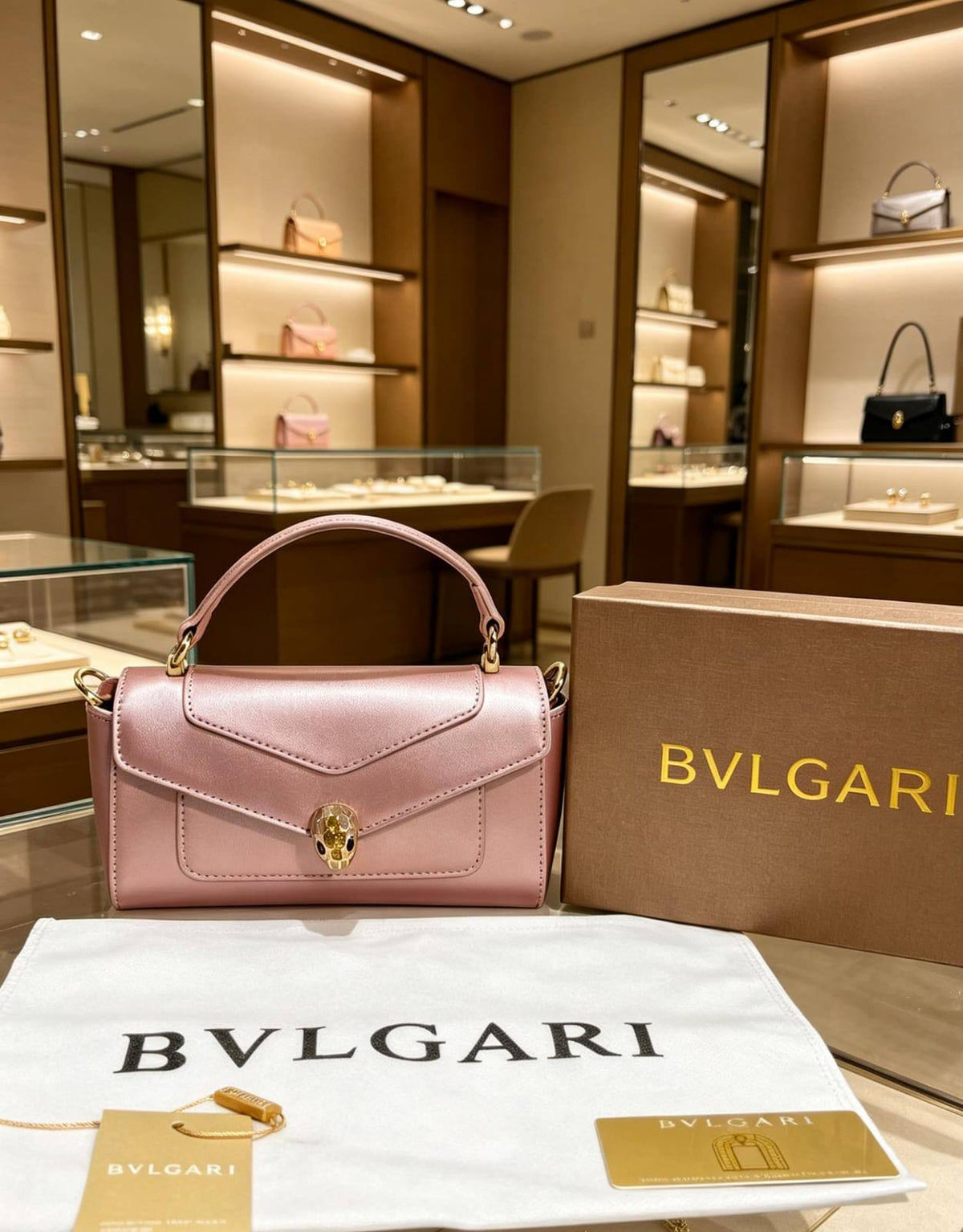 Bvlgari

 have box

115 dhs🇦🇪🇦🇪

Zain07
♥️♥️♥️
