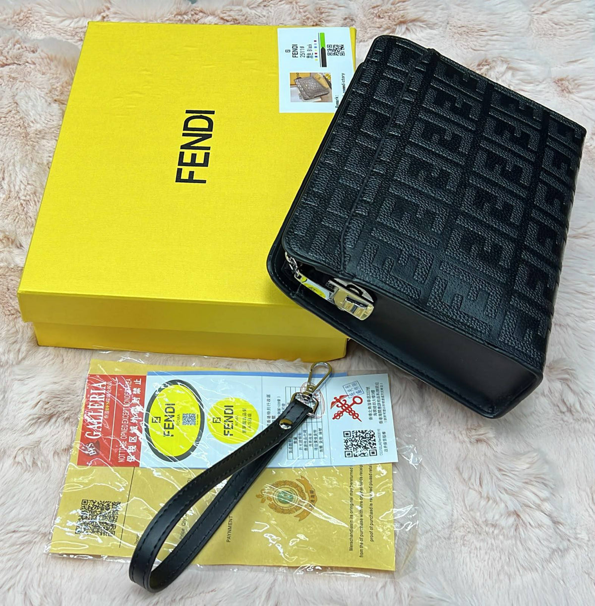Hermes
Fendi
Prada

120 dhs🇦🇪🇦🇪

Zain182
♥️♥️♥️