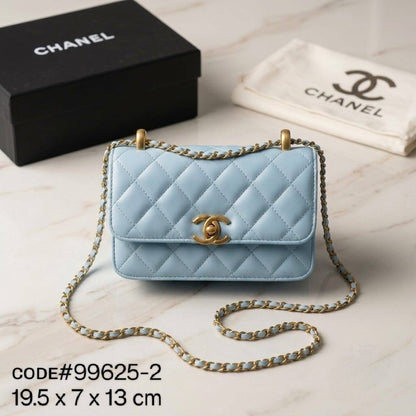 CHANEL ᴘᴇʀғᴇᴄᴛ ғɪᴛ
ғʟᴀᴘ ᴄᴏɪɴ ᴘᴜʀsᴇ ᴀɴᴅ ᴄʜᴀɪɴ
ǫᴜɪʟᴛᴇᴅ ᴄᴀʟғsᴋɪɴ ʟᴇᴀᴛʜᴇʀ
ɢᴏʟᴅ ʜᴀʀᴅᴡᴀʀᴇ
sɪᴢᴇ : 19.5  cm
ᴡɪᴛʜ BOX

75 dhs💓

Zain31
♥️♥️♥️