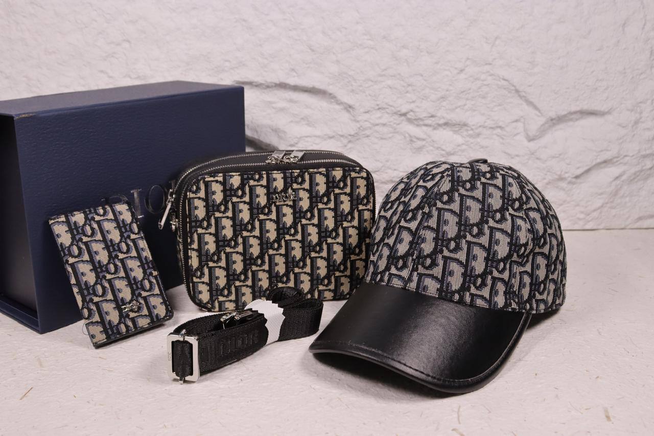 Dior - Gucci - LV -  3in1
 Master
Set Price 
290 dhs🪙🌨️

Zain33
♥️♥️♥️