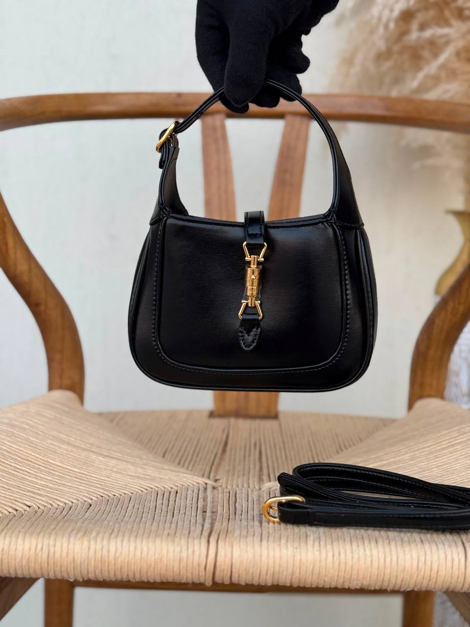 GUCCI
19cm
290 dhs🇦🇪🇦🇪
Top quality 
With box🎁

Zain167
♥️♥️♥️