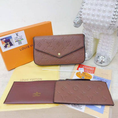 LV / coach

80 dhs🇦🇪🇦🇪

with box
size 22×3.5×12cm

Zain42
♥️♥️♥️