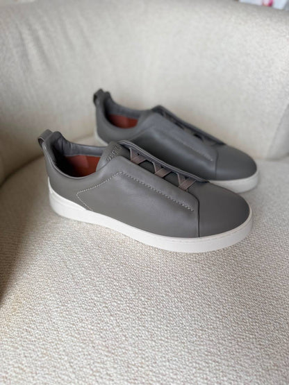 ZEGNA
*AAA QUALITY*
*SIZE:40 to 46*
450 dhs💛

Zain185
♥️♥️♥️