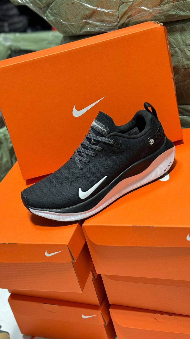 NIKE
Size 40-45⚡️
140 dhs💓

Zain183
♥️♥️♥️