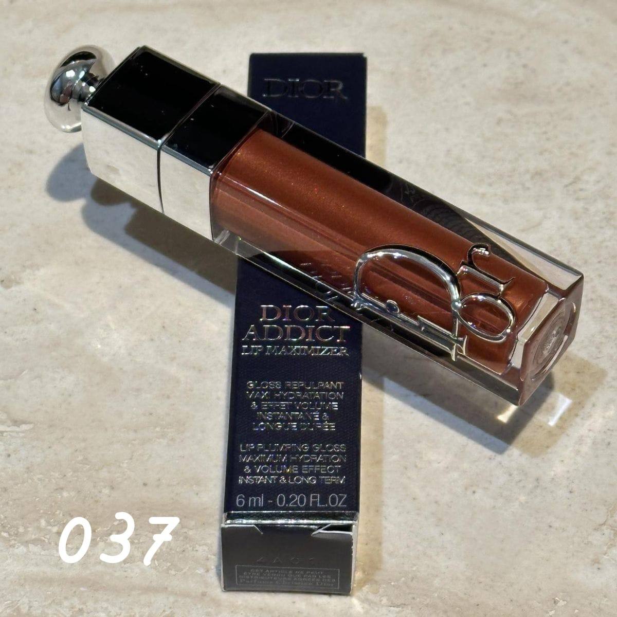 Dior lip gloss
40 dhs🪙🌺

Zain54
♥️♥️♥️