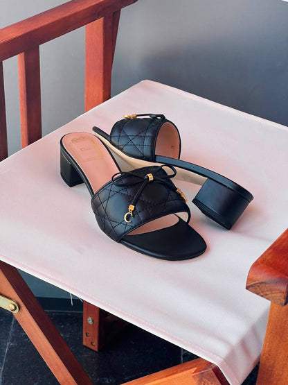 DIOR
Size 36-41
_Super master high quality_🪡
450 dhs🇦🇪🇦🇪

Zain176
♥️♥️♥️