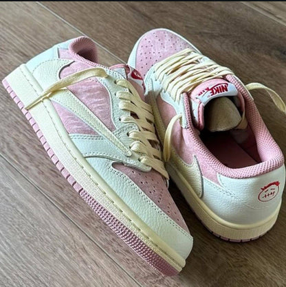 Travis Scott x Air Jordan 1 Low OG ‘Shy Pink’🩷
36-45 AVAILABLE😍
230 dhs✅

Zain242
♥️♥️♥️
