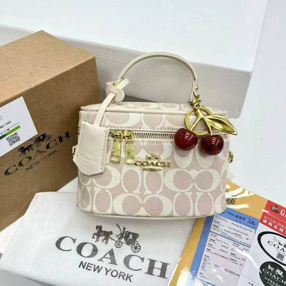 Coach 
with box 


85 dhs🇦🇪🇦🇪

Zain232
♥️♥️♥️