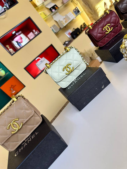 Chanel

80 dhs

Zain31

♥️♥️♥️

Zc