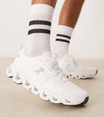 On Running Cloudswift 4 White，Size 36-45 ，
230 dhs👑

Zain18
♥️♥️♥️