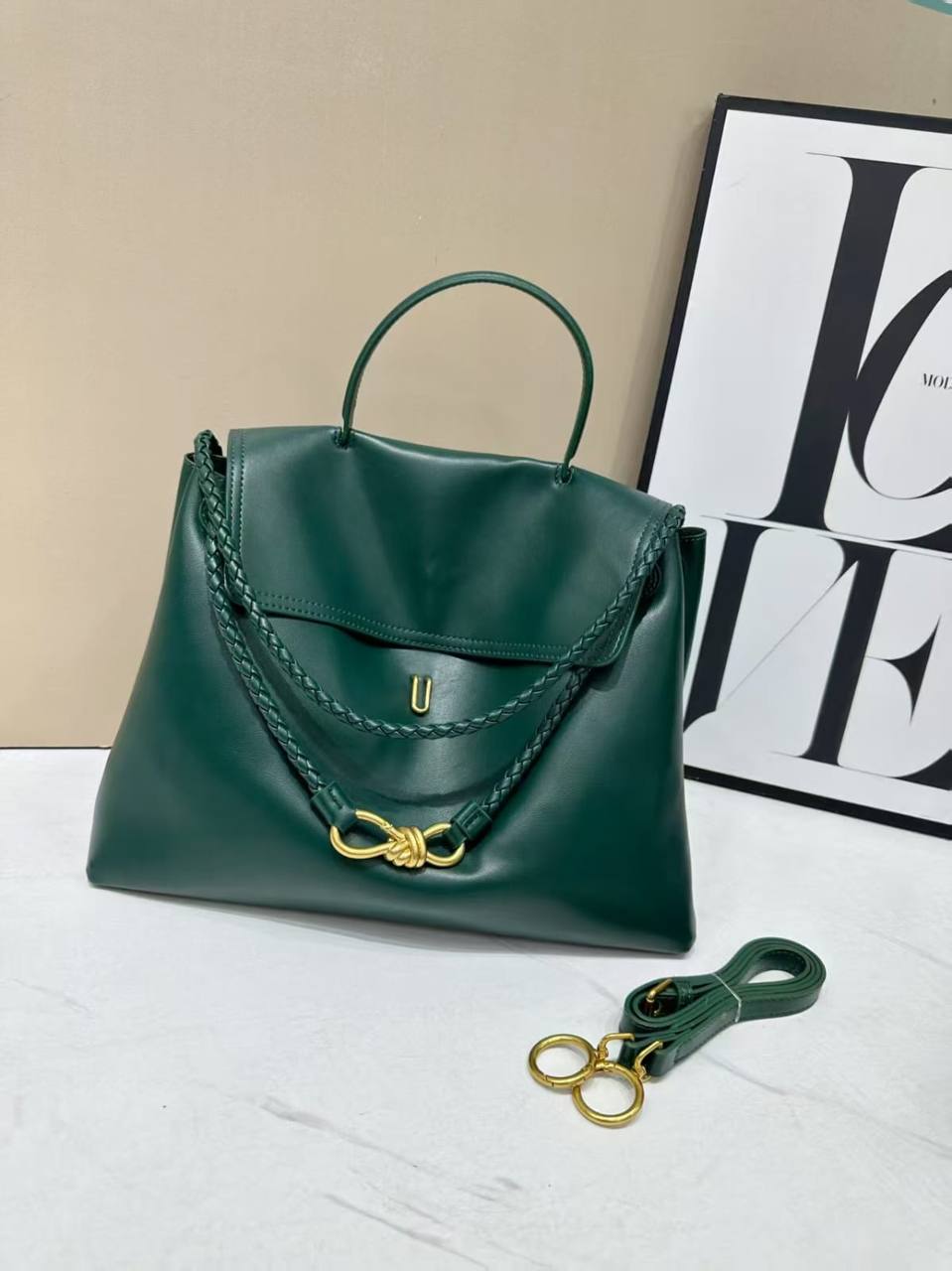 Bottega
105 dhs🪙💕

Zain22
♥️♥️♥️