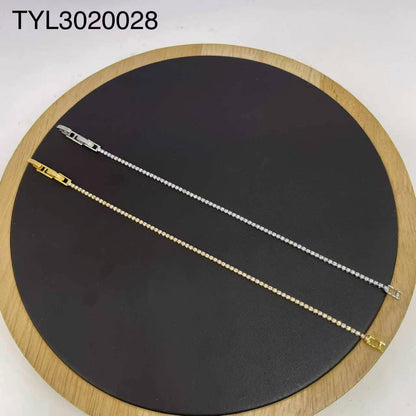 Bracelet ❤️‍🔥

 good quality 💯

 With black boxes 🗃️

35 dhs🇦🇪🇦🇪🇦🇪
With brand boxes 📦


 And paper bag🛍️
40 dhs🇦🇪🇦🇪

Zain216
♥️♥️♥️