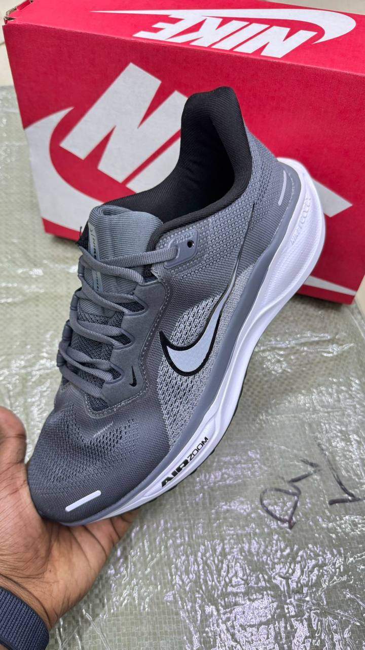 NIKE
Size 40-45⚡️
140 dhs💓

Zain183
♥️♥️♥️