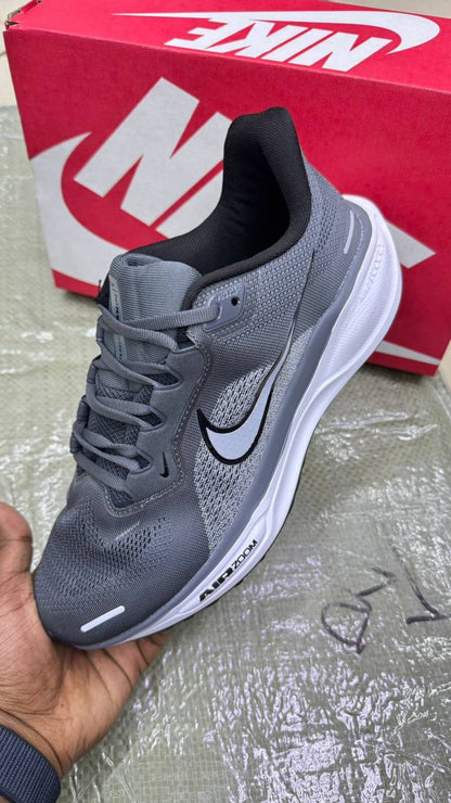 NIKE
Size 40-45⚡️
140 dhs💓

Zain183
♥️♥️♥️
