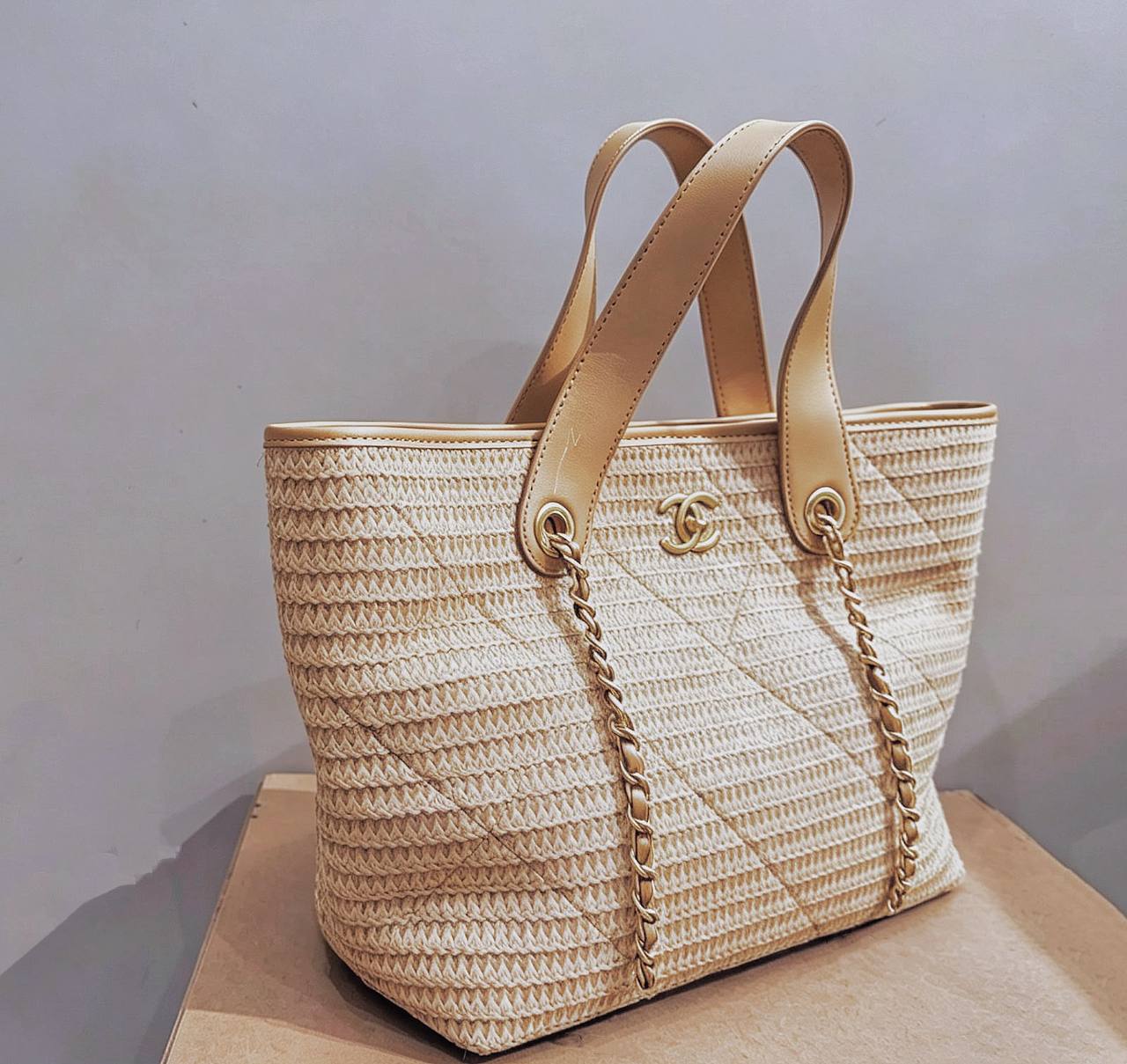CHANEL 

BEACH BAG 

COPY ONE

 NEW CAME 

150 DHS🇦🇪🇦🇪
Zain295
♥️♥️♥️