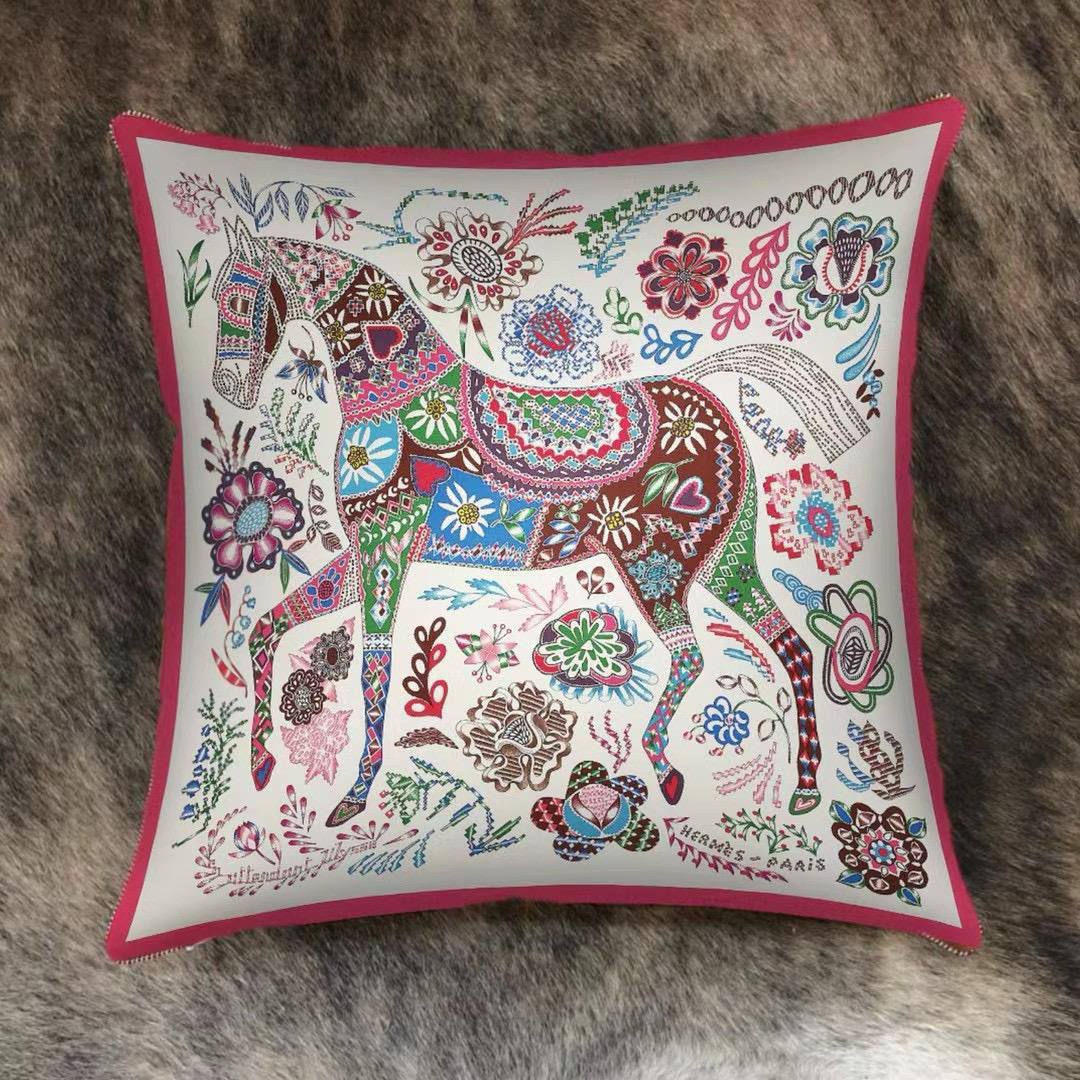 Master 
Pillowcases 
Size 45*45 
50 dhs❣️

Zain99
♥️♥️♥️