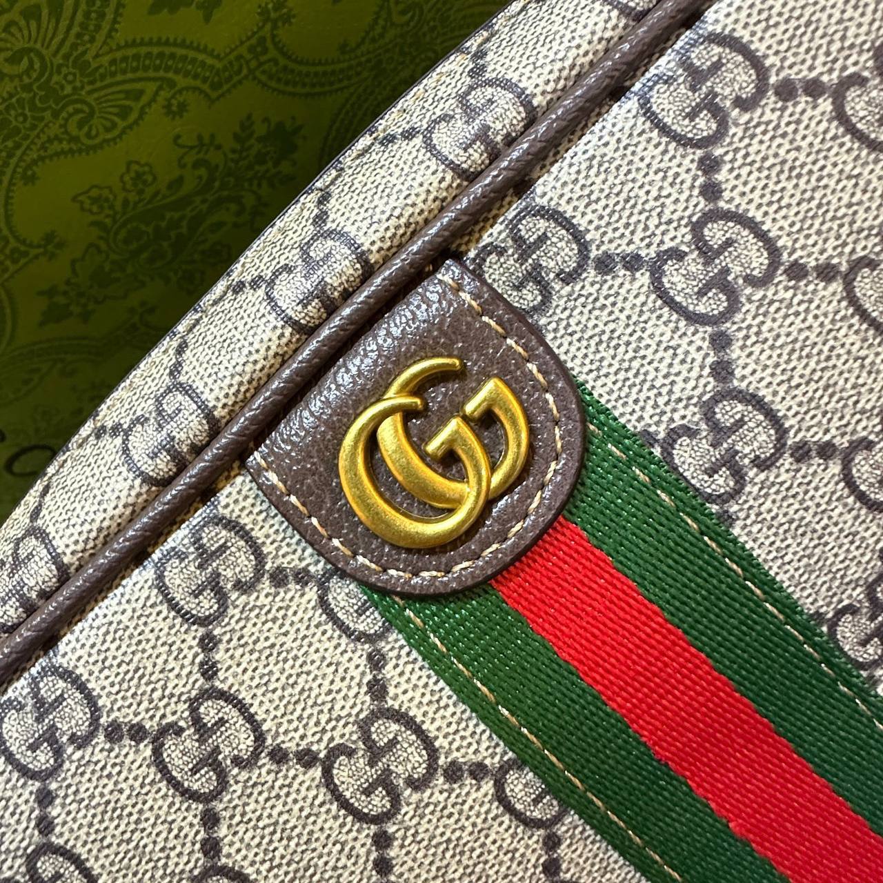 GUCCI 
GOOD QUALITY 
WITH BOX 
🎁🎁🎁

90 dhs✅

Zain295
♥️♥️♥️