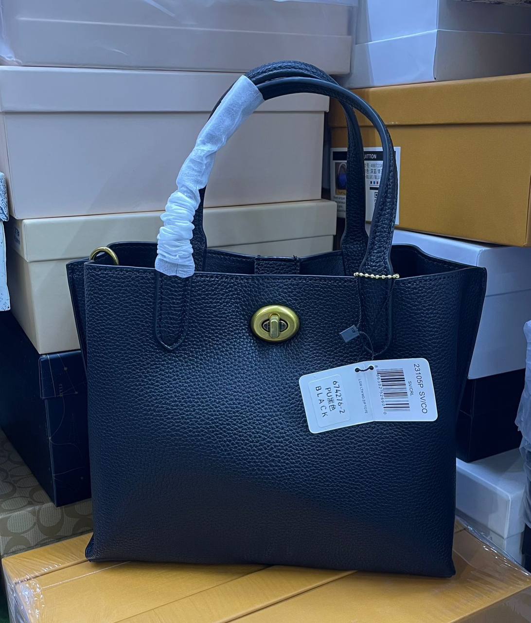 Coach
100 dhs✅

Zain72
♥️♥️♥️
