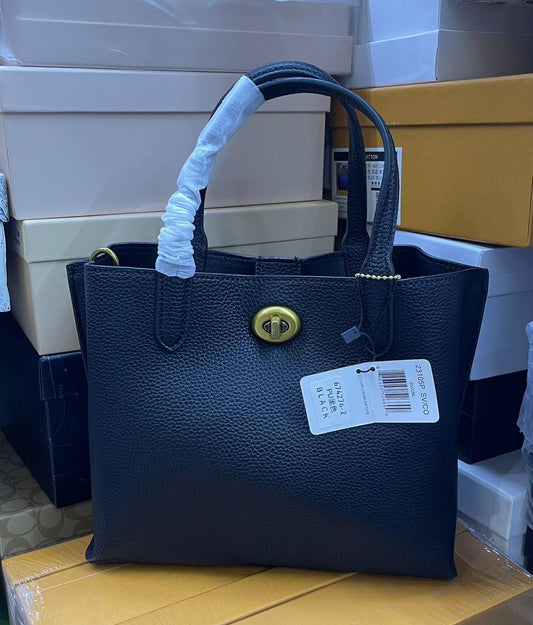 Coach
100 dhs✅

Zain72
♥️♥️♥️