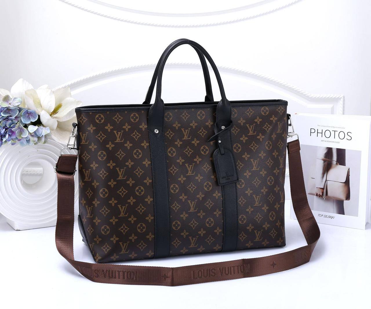 LV
 BRIEFCASE 
 GOOD QUALITY UNISEX
110 dhs✅
……(can be used as a computer bag )

Zain295
♥️♥️♥️
