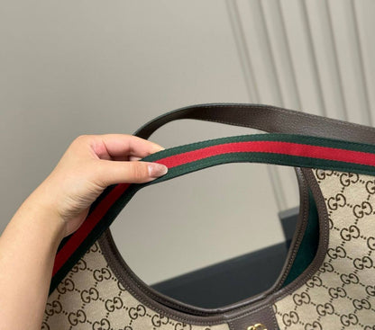 GUCCI 

COPY ONE RESTOCK 

190 dhs🪙💕

Zain39
♥️♥️♥️