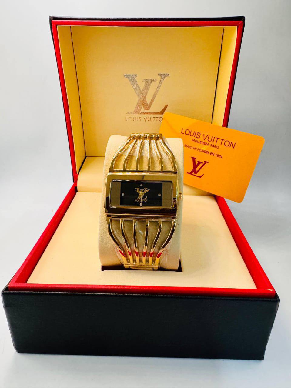 LV ladies
*offer price 
40 dhs🪙🌺

Zain08
♥️♥️♥️