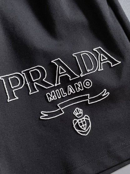PRADA

Super Master quality

Sizes: M L XL 2XL 3XL 4XL

280🇦🇪🇦🇪

Zain330
♥️♥️♥️